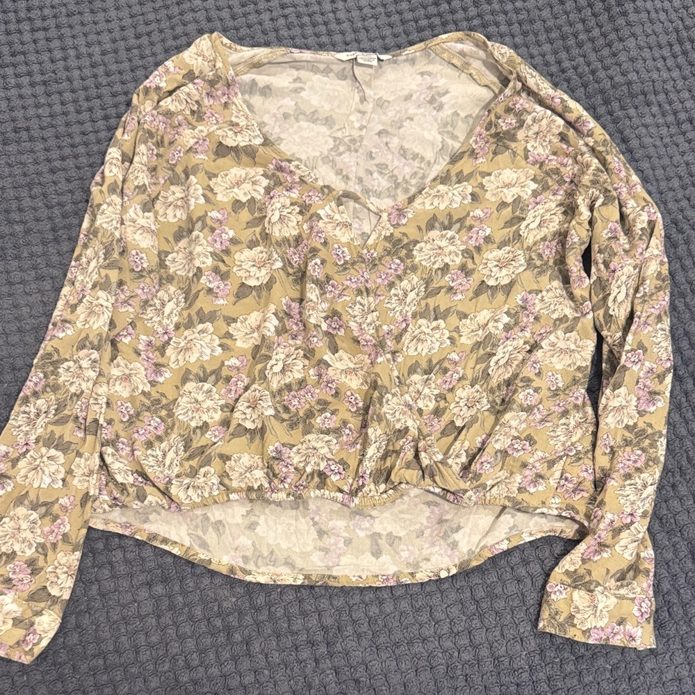 American Eagle Floral V-Neck Women's Top